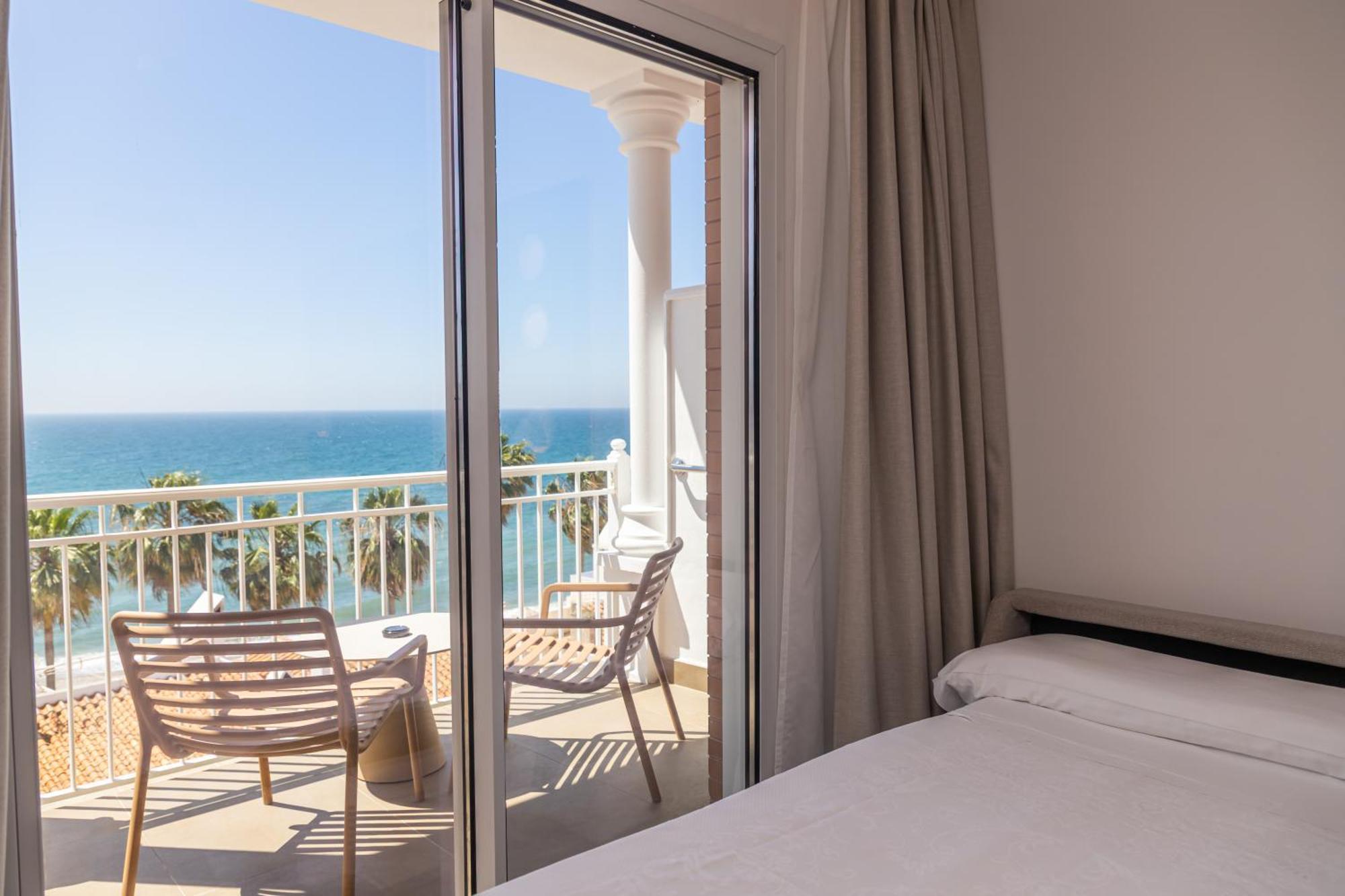Perla Marina Ξενοδοχείο Nerja Εξωτερικό φωτογραφία